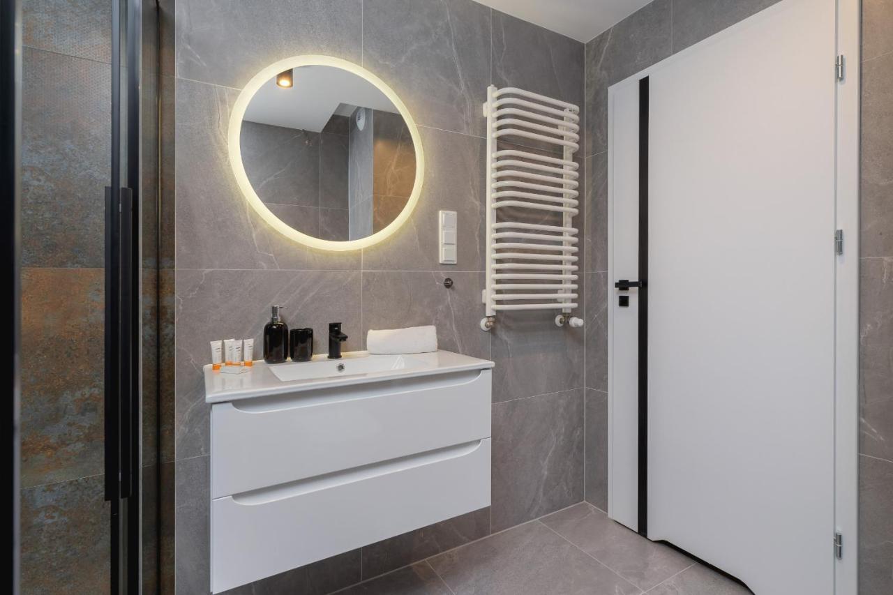 City Studio With Ac Czarnowiejska By Renters Kraków Eksteriør billede