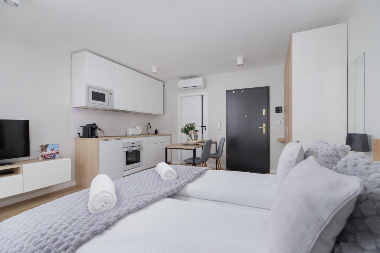 City Studio With Ac Czarnowiejska By Renters Kraków Eksteriør billede