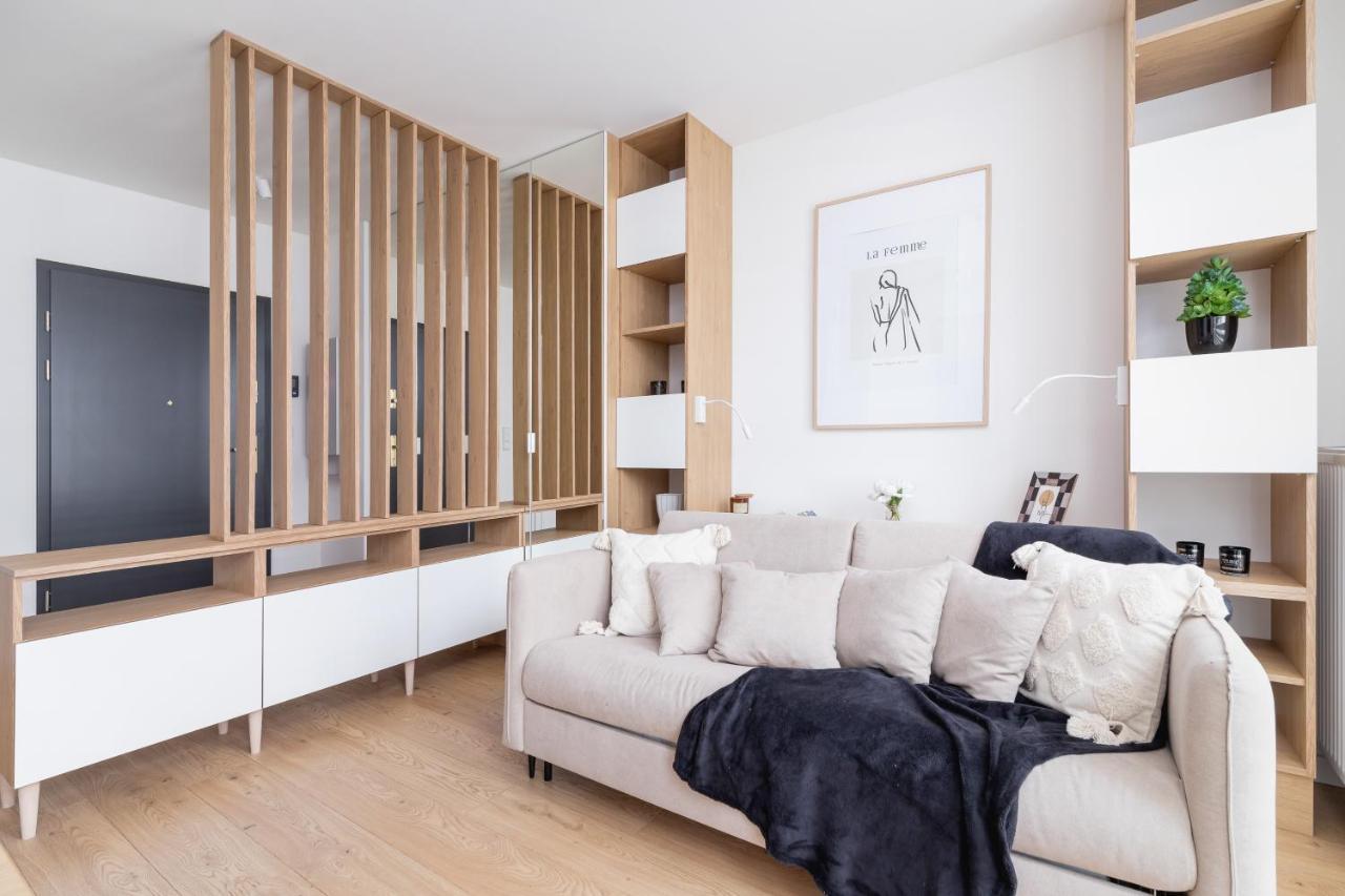City Studio With Ac Czarnowiejska By Renters Kraków Eksteriør billede