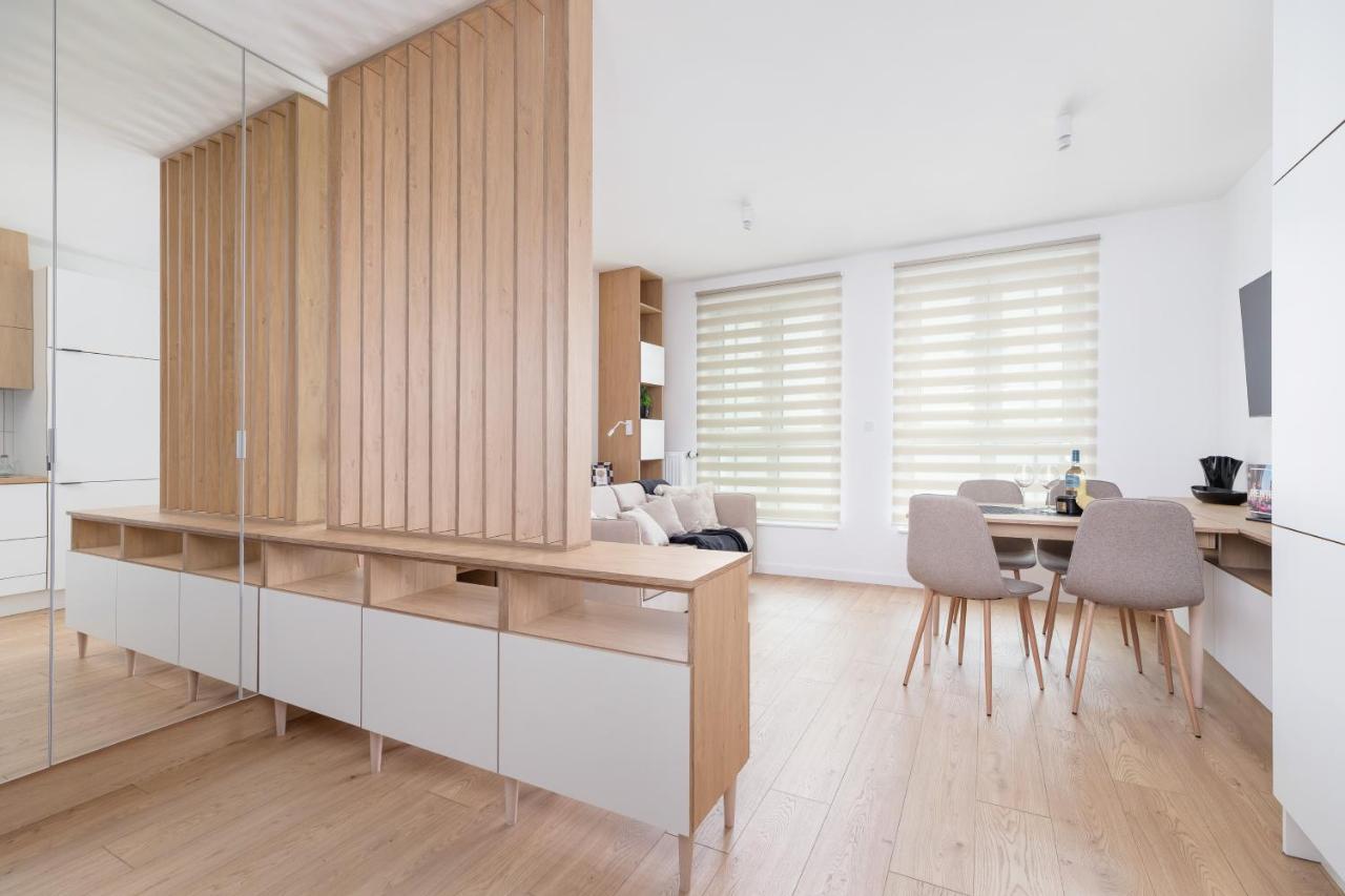 City Studio With Ac Czarnowiejska By Renters Kraków Eksteriør billede