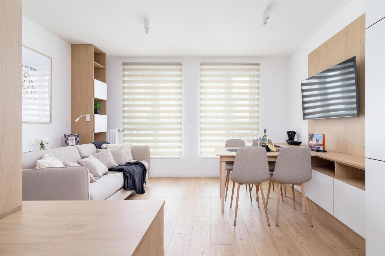 City Studio With Ac Czarnowiejska By Renters Kraków Eksteriør billede