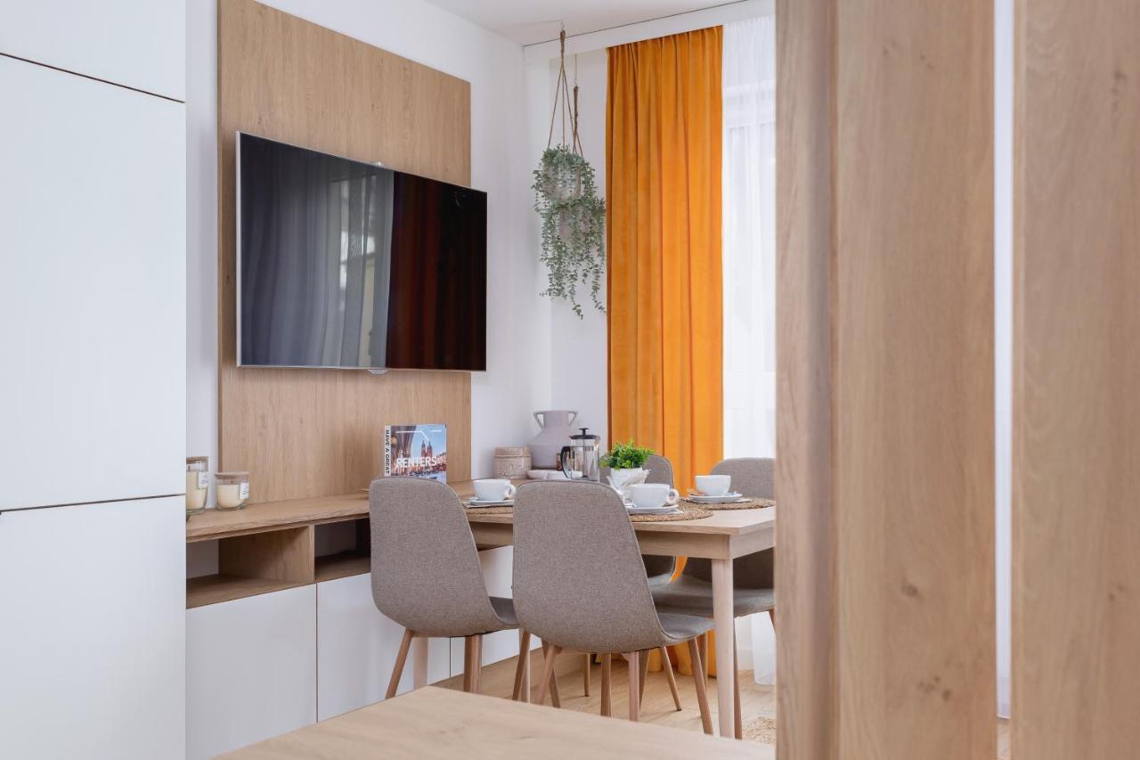 City Studio With Ac Czarnowiejska By Renters Kraków Eksteriør billede
